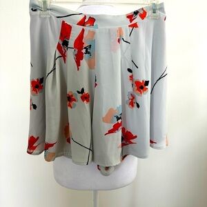 Light grey Skort by Paper Crown size 6 . Pleated Front. Chiffon like fabric.